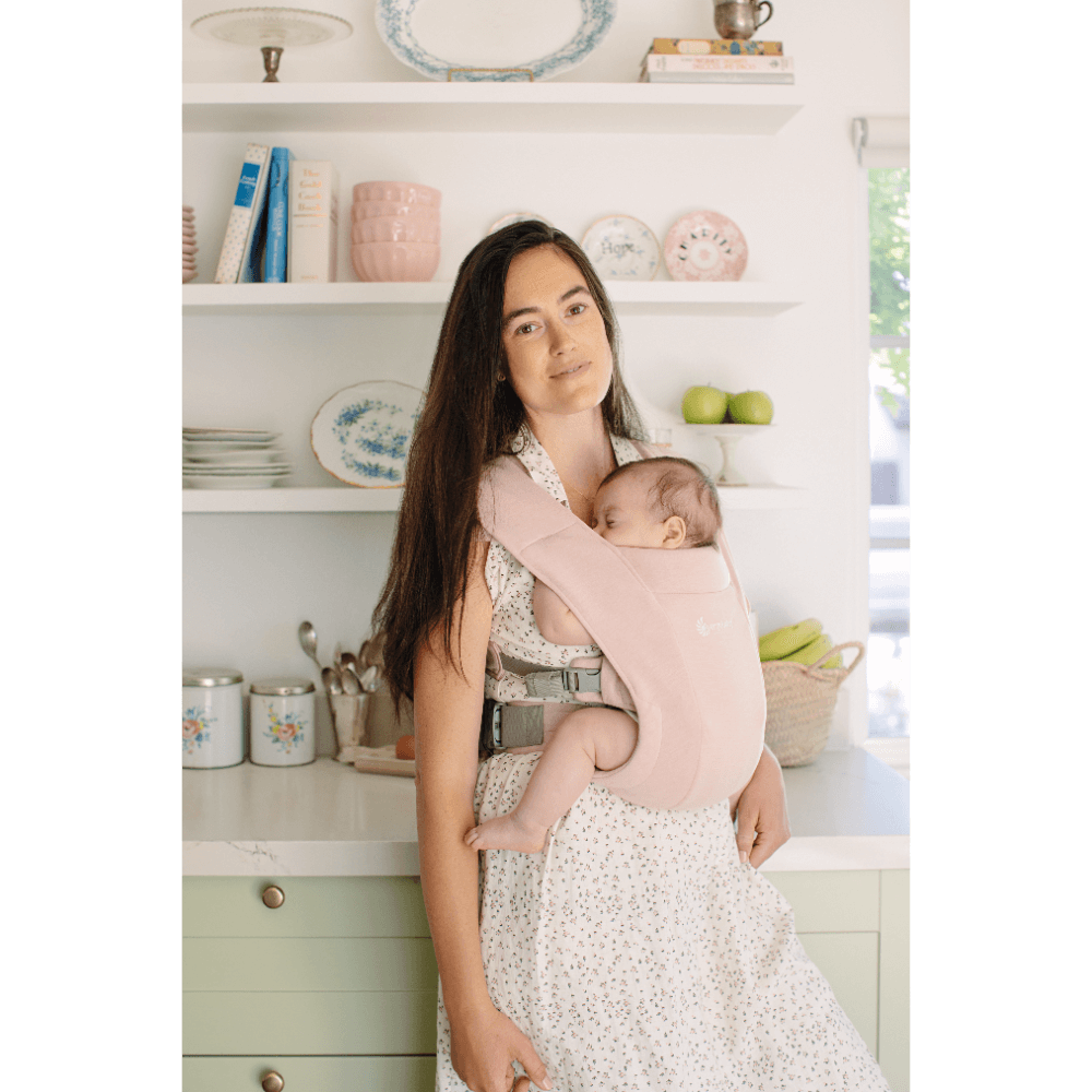 Ergobaby Embrace Newborn Baby Carrier – Soft & Lightweight Fabric, Ergonomic “M” Position and Head Support, Adjustable Waistbelt & Cross Straps, 2 Carry Positions, Easy to Use, 3-11 Kgs, Birth to 12 Months, Blush Pink