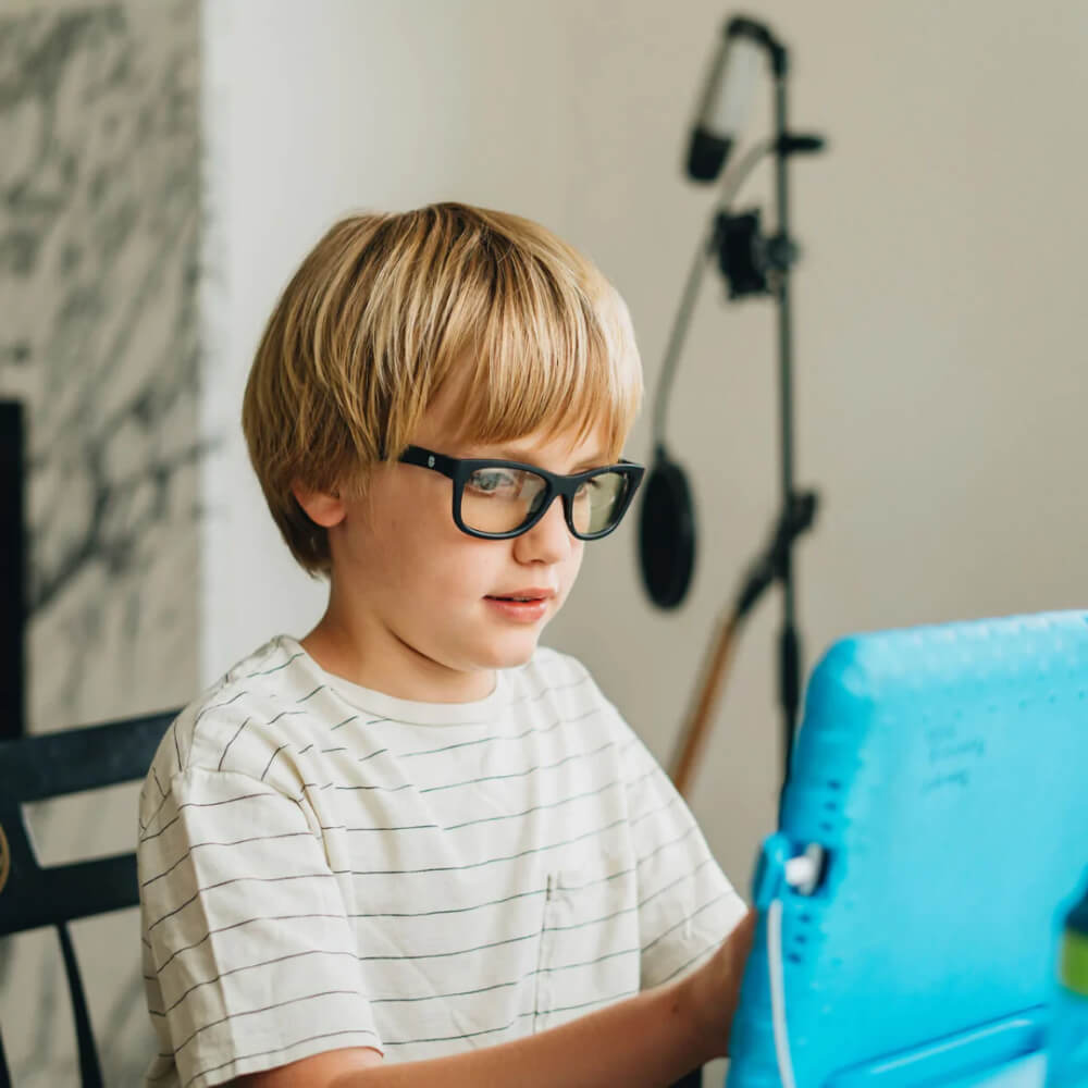 Babiators Blue Light Screen Savers: Black Ops Black Navigator