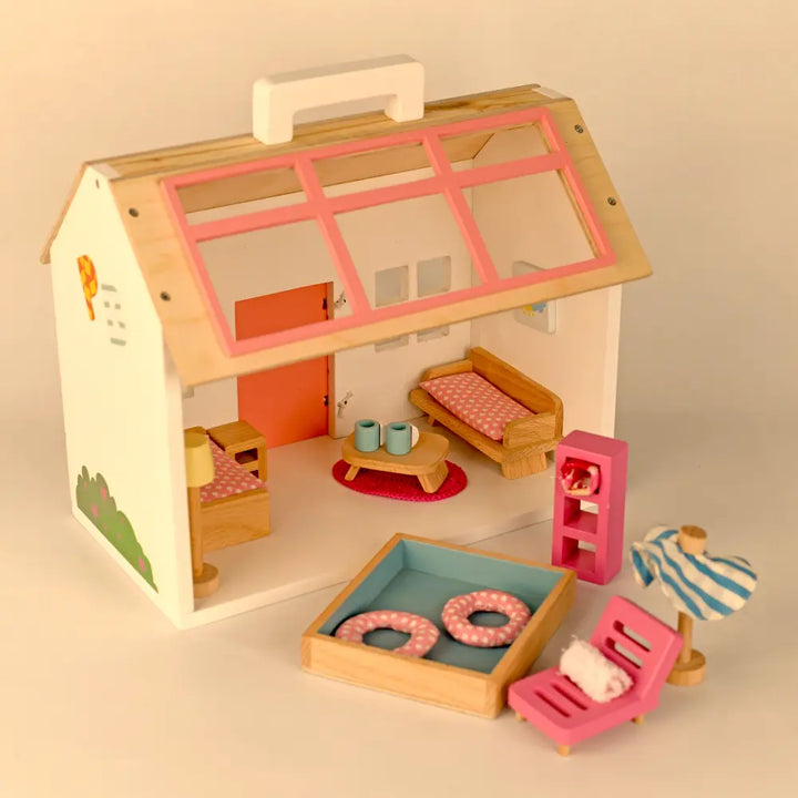 Playbox Pop’s Pool Side Villa - Mini Doll House