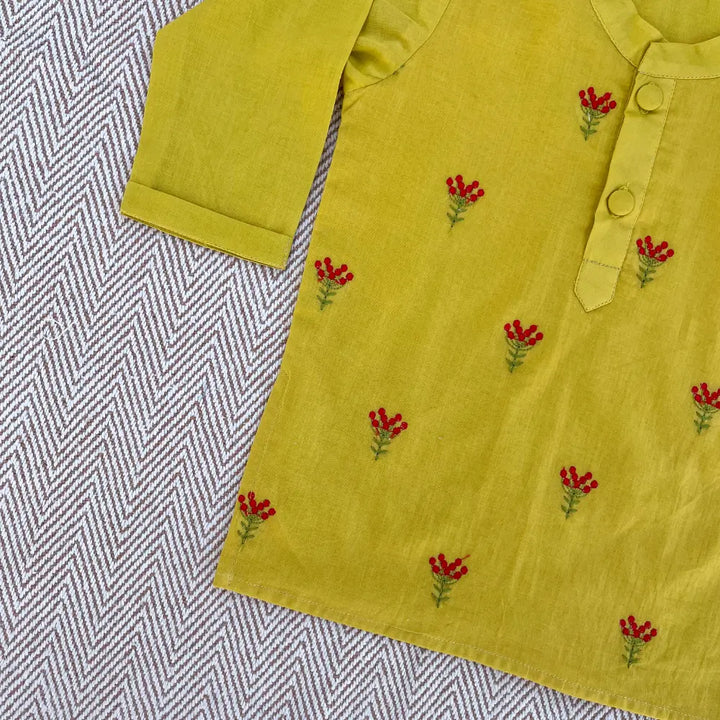 Bhaakur Organic Cotton Floral Sunshine Kurta Set For Boys - Yellow