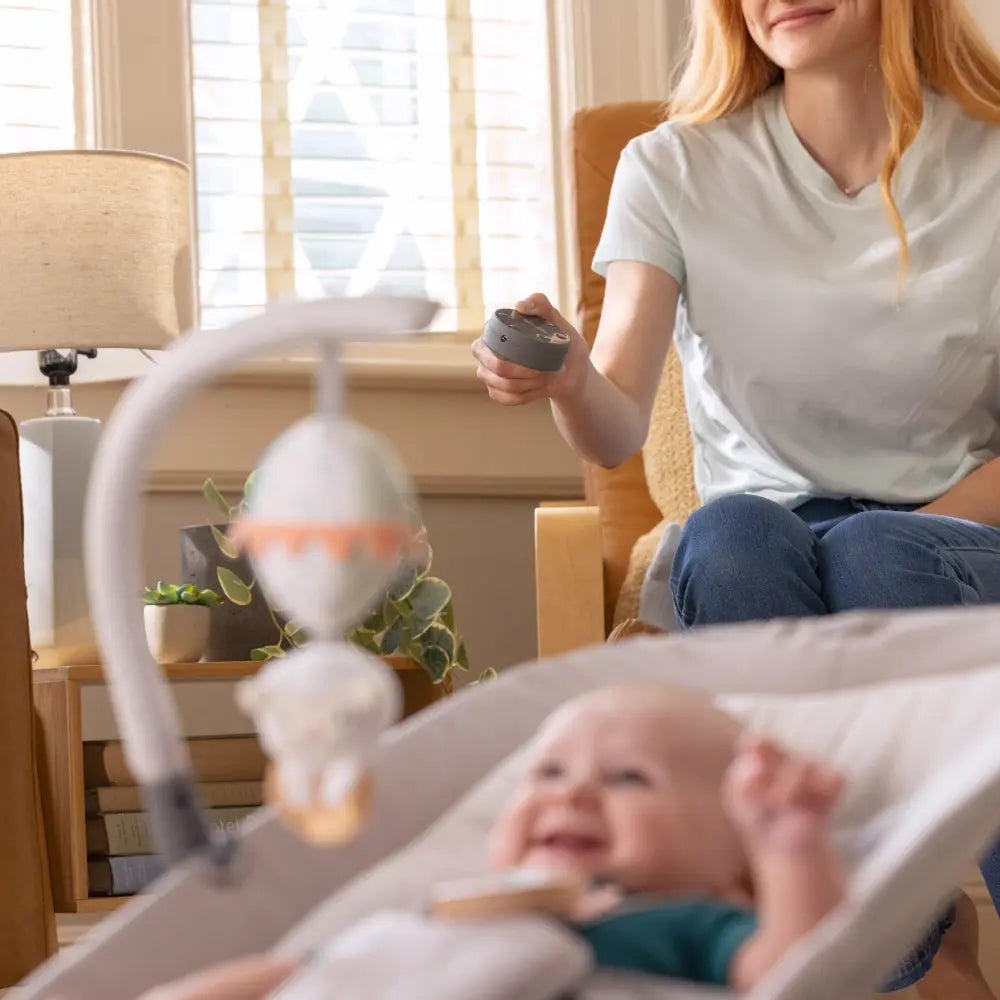 Ingenuity Keep InMotion Automatic Baby Rocking Seat with Remote Control, Vibrations &amp; Music, 0-6 months, Soulful Skies