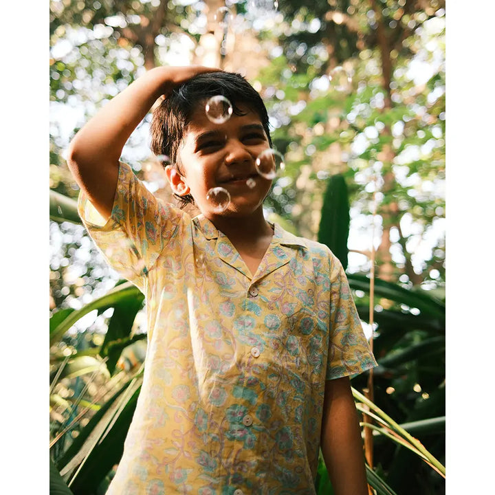 Love The World Today Unisex Boogie Shirt In Lemon Yellow Butterfly Blockprint