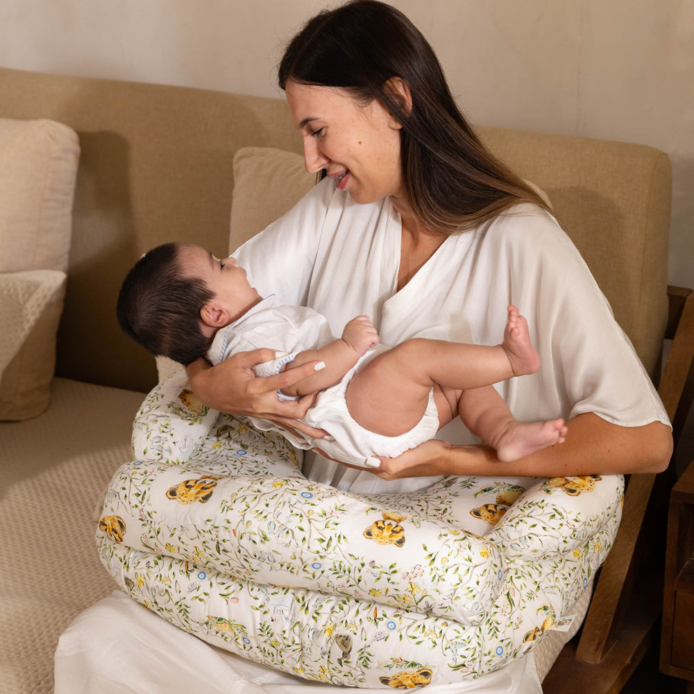 The Baby Trunk Feeding Pillow Cradle - Little Leo