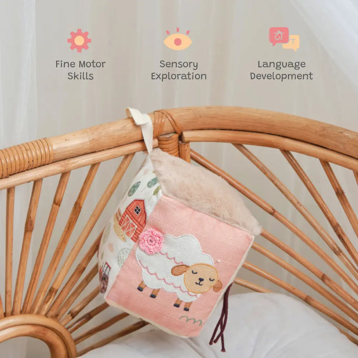 Jugo Play Busy Cube (Horse, Sheep, Duck)