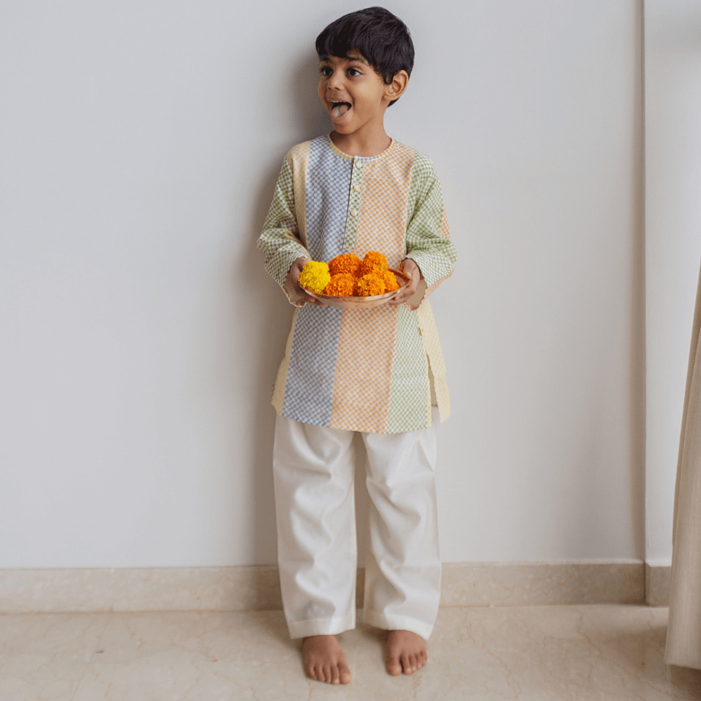 Dulaar Chanderi Kurta Pyjama Neutral Set - Spot The Checks