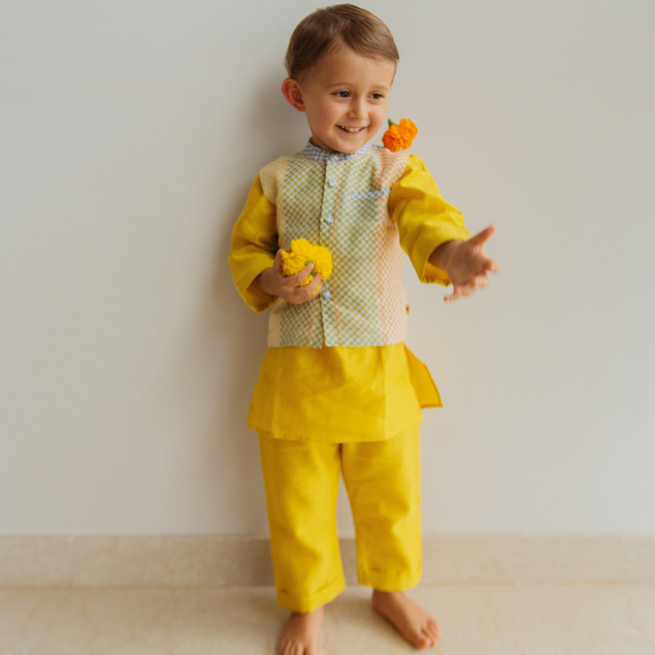 Dulaar Chanderi Kurta Pyjama Bandi Set - Spot The Checks Mango