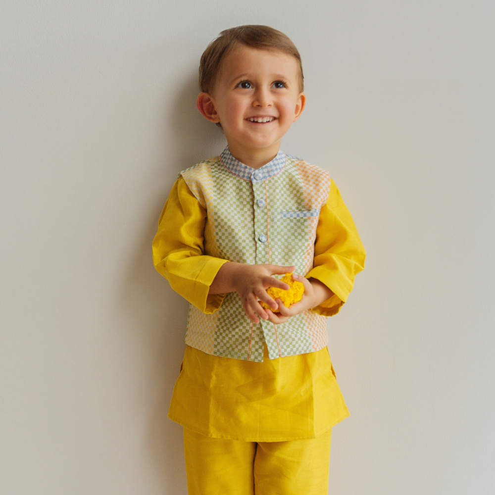 Dulaar Chanderi Kurta Pyjama Bandi Set - Spot The Checks Mango