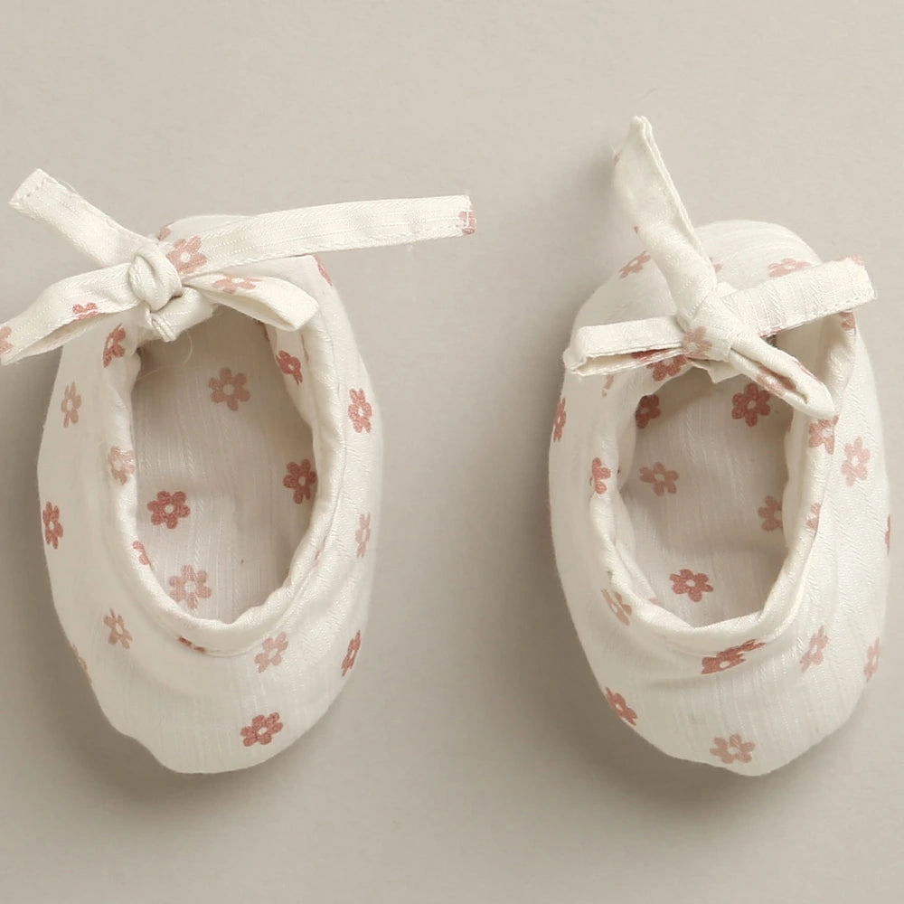 Sweetlime By As Cotton Tiny Petal Summer Booties - White