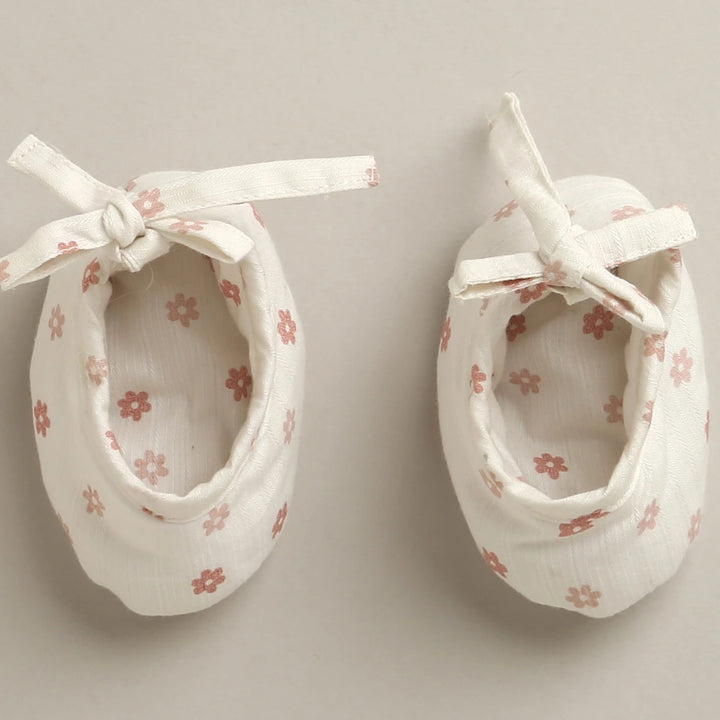 Sweetlime By As Cotton Tiny Petal Summer Booties - White
