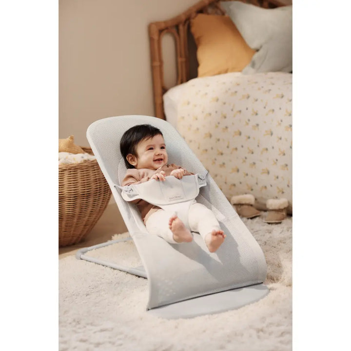 BabyBjorn Balance Soft Mesh, Lightweight Ergonomic Baby Bouncer with Natural Rocking, Convertible to a Toddler Chair, Ergonomic design, Newborn to Toddler (0–2 Years) - Silver / White