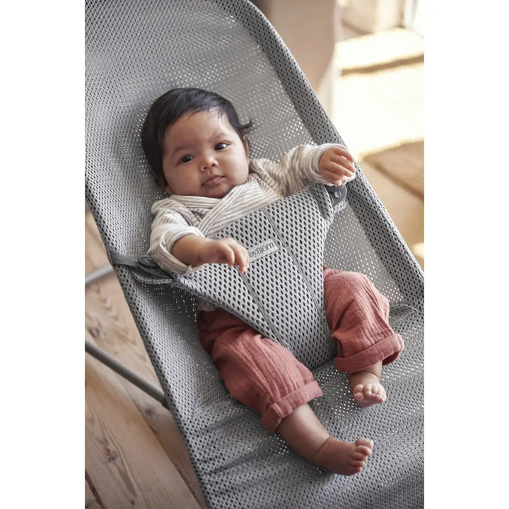 BabyBjorn Bliss Bouncer Mesh, Lightweight Ergonomic Baby Bouncer with Natural Rocking, Convertible to a Toddler Chair, Ergonomic design, Newborn to Toddler (0–2 Years) - Grey