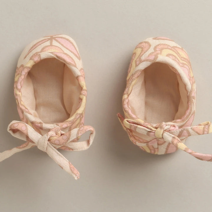 Sweetlime By As Groovy Bloom Smocked Cotton Baby Booties - Beige