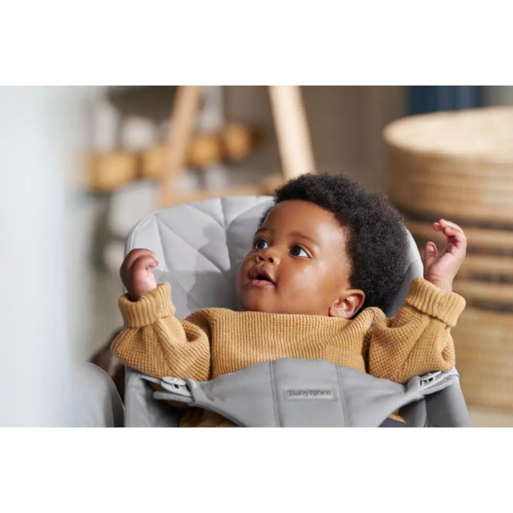 BabyBjorn Bliss Bouncer Quilted Fabric, Lightweight Ergonomic Baby Bouncer with Natural Rocking, Convertible to a Toddler Chair, Ergonomic design, Newborn to Toddler (0–2 Years) - Light Grey