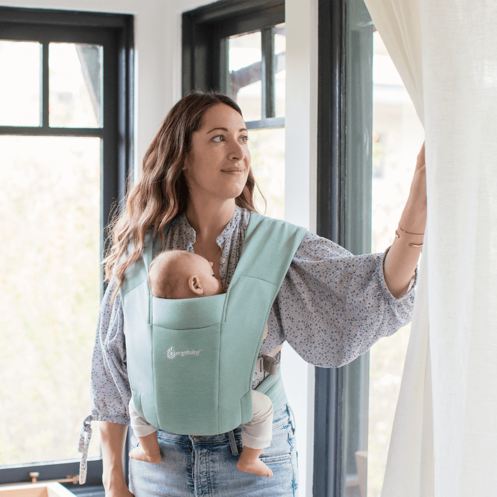 Ergobaby Embrace Newborn Baby Carrier, Soft, Cosy &amp; Lightweight Newborn Ready Carrier, Ergonomic “M” Position, Padded Head &amp; Neck Support, Adjustable Waistbelt &amp; Cross Straps, 2 Carry Positions, Easy to Use, 3-11 Kgs, 0-12 Months, Jade