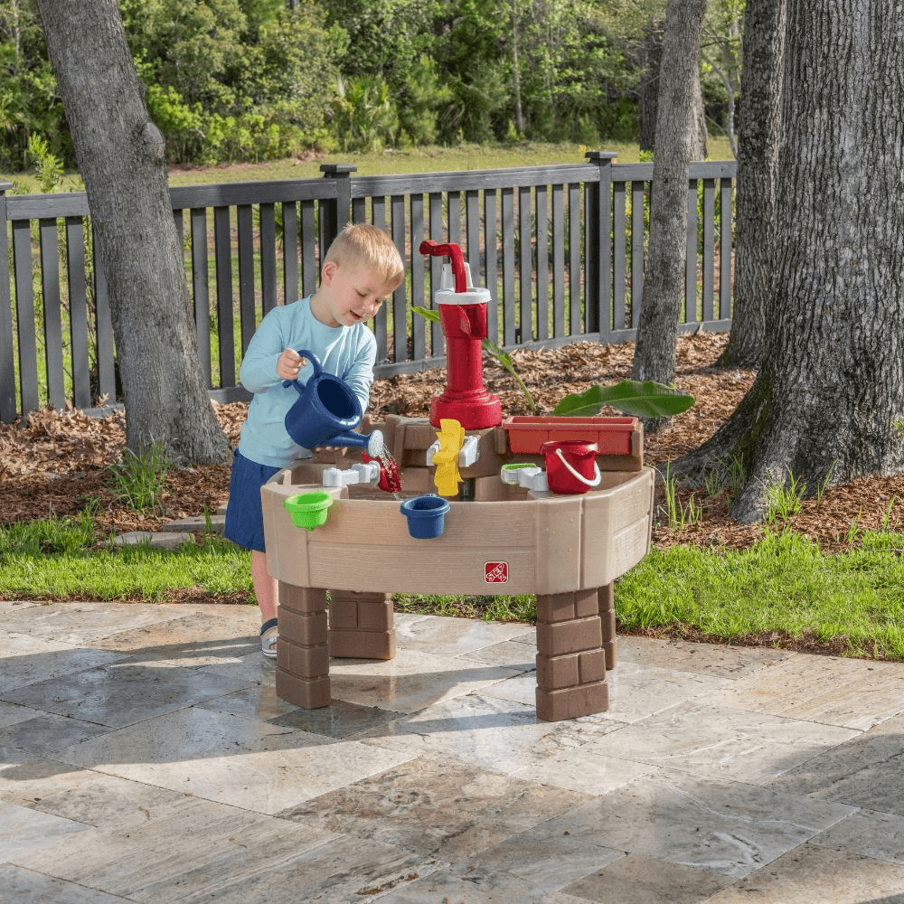 Step2 Pump &amp; Splash Discovery Water Table