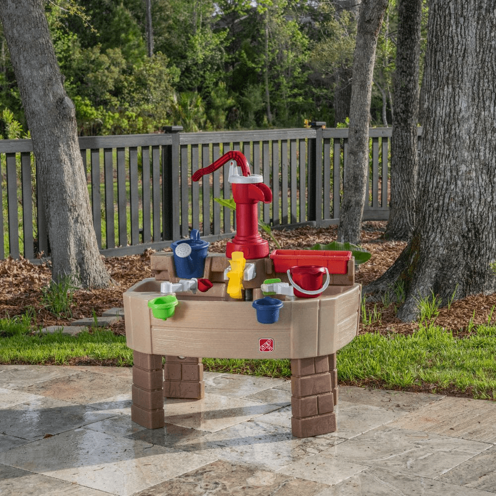 Step2 Pump &amp; Splash Discovery Water Table