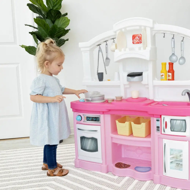 Step2 Fun With Friends Kitchen - Pink