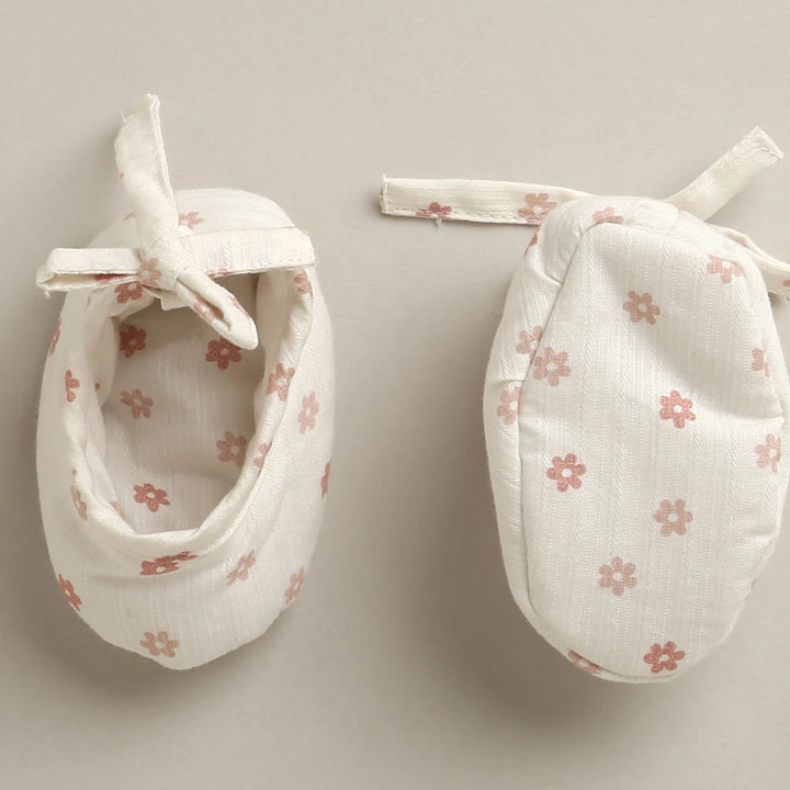 Sweetlime By As Cotton Tiny Petal Summer Booties - White