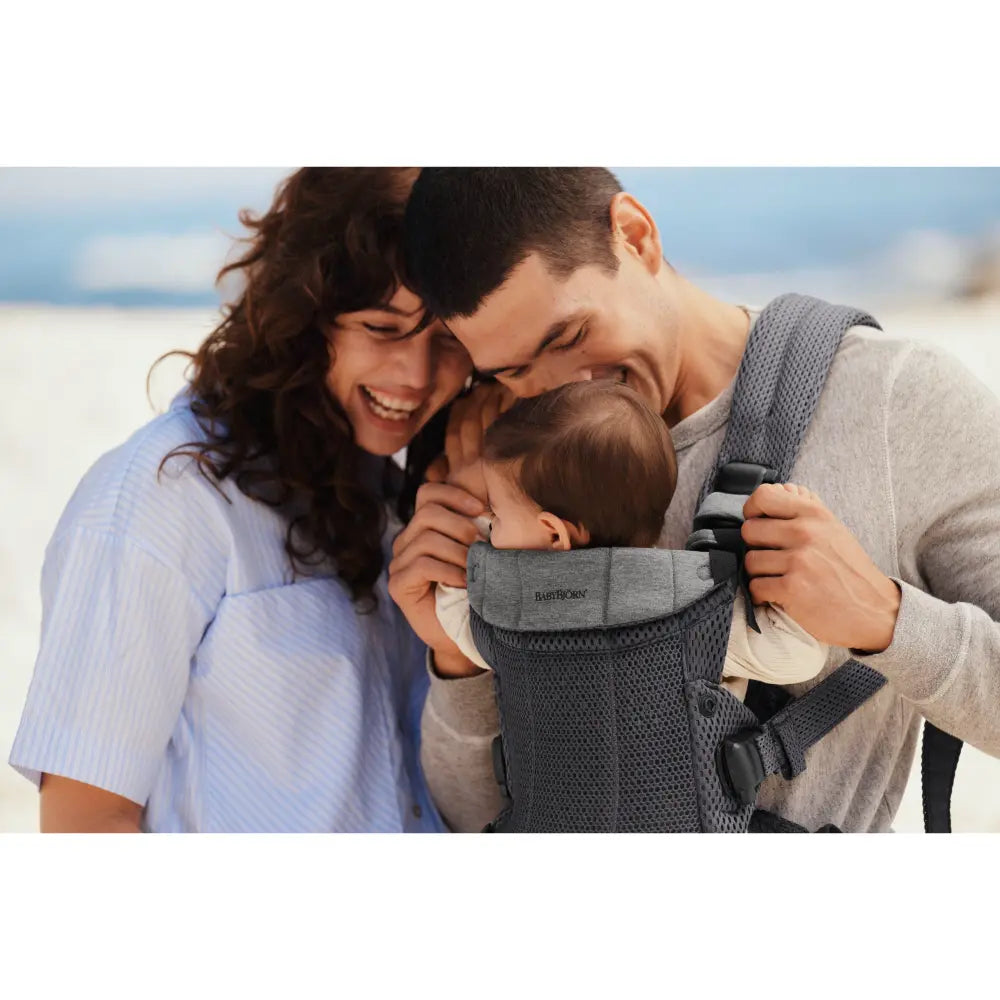 BabyBjorn Baby Harmony Carrier, 3D Mesh, Lightweight, Soft &amp; Breathable Newborn to Toddler Carrier, Adjustable Waistbelt &amp; Cross Straps, 4 Carry Positions, Birth - 3 Years (3-15Kgs)- Anthracite