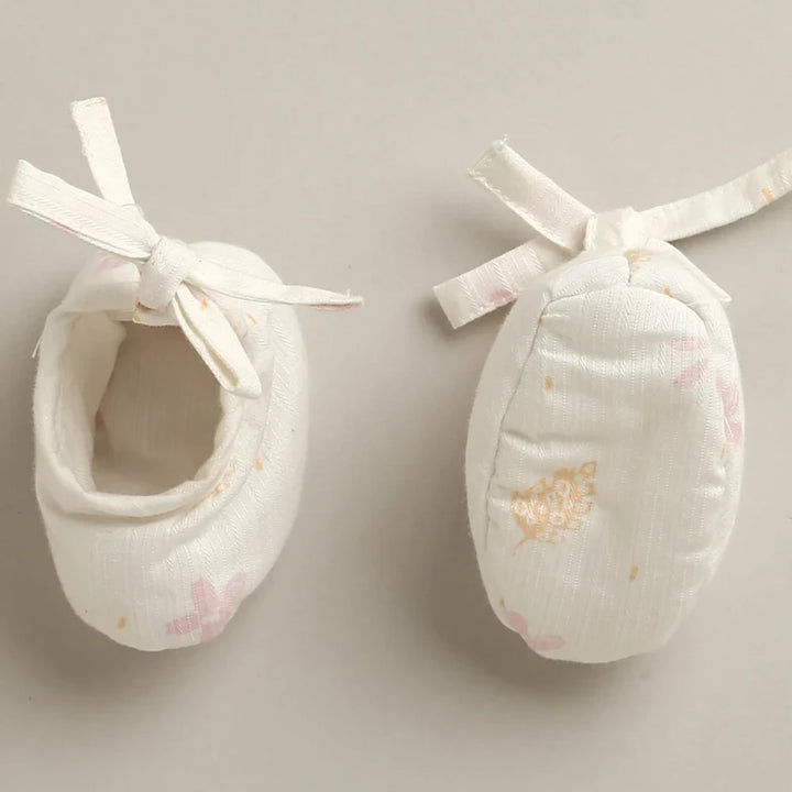 Sweetlime By As Blush Petals Organic Cotton Baby Booties - White