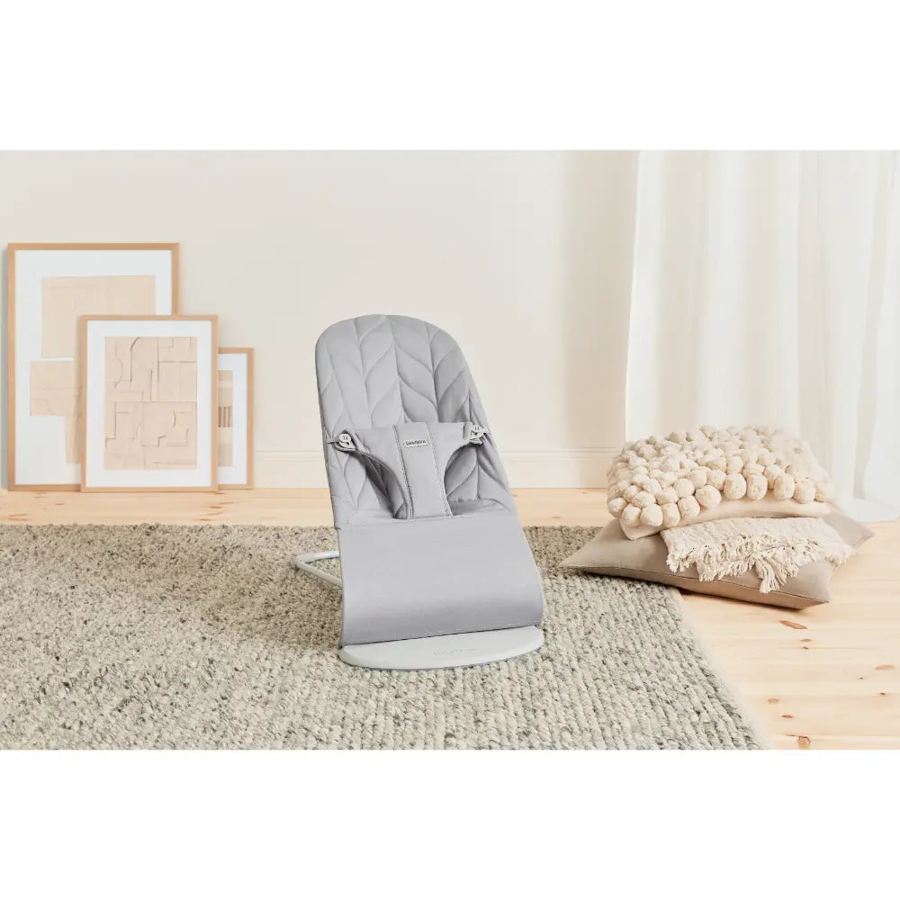 BabyBjorn Bliss Bouncer Quilted Fabric, Lightweight Ergonomic Baby Bouncer with Natural Rocking, Convertible to a Toddler Chair, Ergonomic design, Newborn to Toddler (0–2 Years) - Light Grey