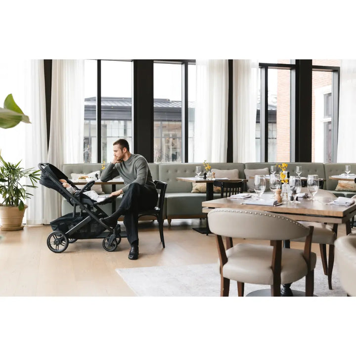 UPPAbaby Cruz V3 Full-Size Stroller, Reversible Seat, One-Hand Fold, Travel System Compatible, From Birth to 22 kg - James