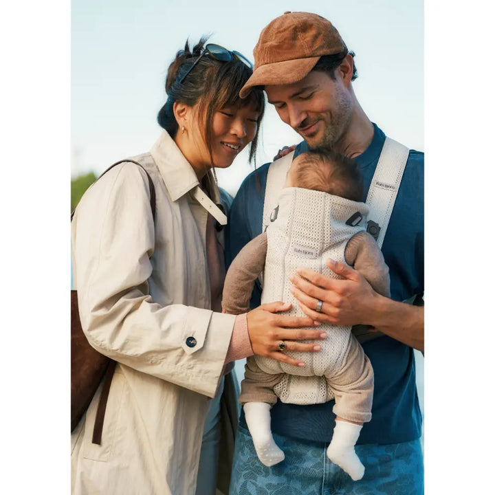 BabyBjorn Mini Baby Carrier, Soft &amp; Lightweight Mesh Fabric, 3 Carrying Positions, Ergonomic Hip and Head Support, Adjustable Waistbelt &amp; Cross Straps, Easy to Use, Birth to 12 Months (upto 11kg) - Cream
