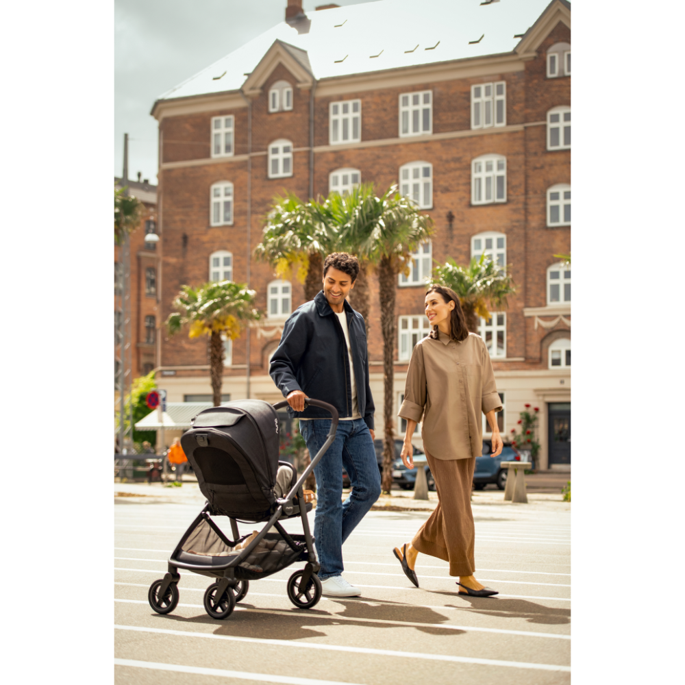 Nuna Stroller Swiv Caviar