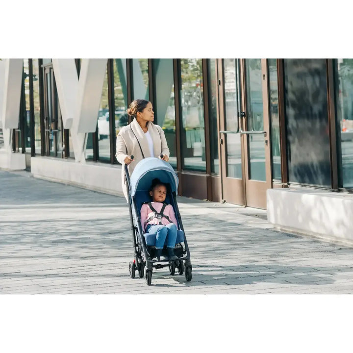 UPPAbaby G-LUXE Lightweight Stroller, One-Hand Recline, UPF 50+ Canopy, Compact Fold, Cup Holder Included, Up to 25 kg - Greyson-Charcoal Melange/Carbon Frame