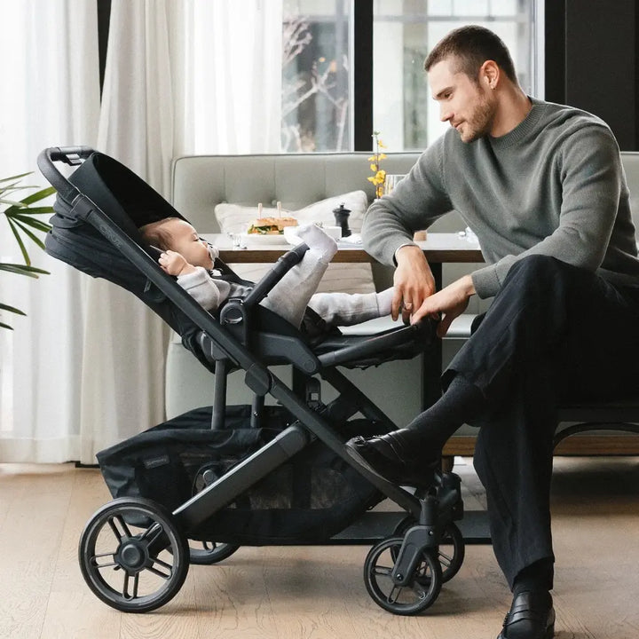 UPPAbaby Cruz V3 City Stroller, Reversible Seat, Flat Recline, Includes Bumper Bar, Insect Net, Rain Cover, up to 4 Years - Greyson/Charcoal