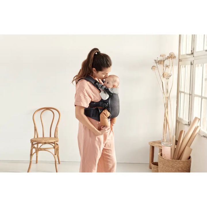 BabyBjorn Baby Harmony Carrier, 3D Mesh, Lightweight, Soft &amp; Breathable Newborn to Toddler Carrier, Adjustable Waistbelt &amp; Cross Straps, 4 Carry Positions, Birth - 3 Years (3-15Kgs)- Anthracite
