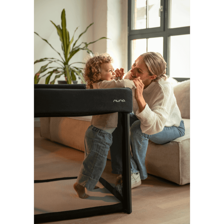 Nuna Playard Paal Caviar