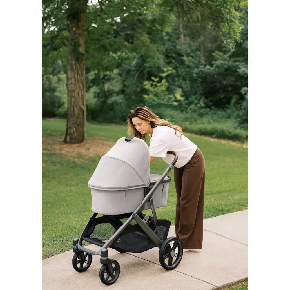 UPPAbaby Newborn Foldable Bassinet V3, Flat Recline, Stroller Carry Cot, Includes Breathable Mattress, For Kona, Cruz, Vista Stroller -  Savannah / Pearl Grey