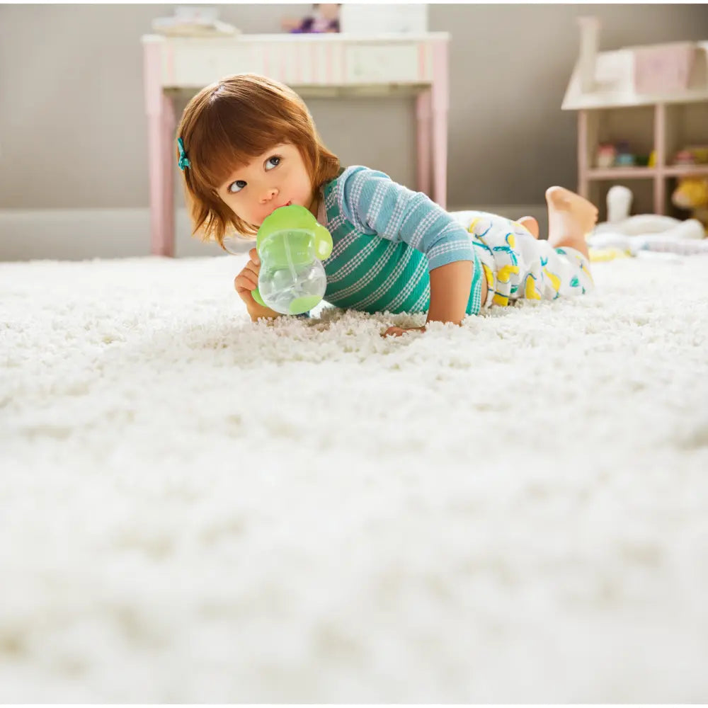 Munchkin Click Lock Tip &amp; Sip Weighted Straw Cup with Handles – Spill-Proof Sippy Cup with Flip-Top Lid, 7oz, BPA-Free, 6+ Months - Green