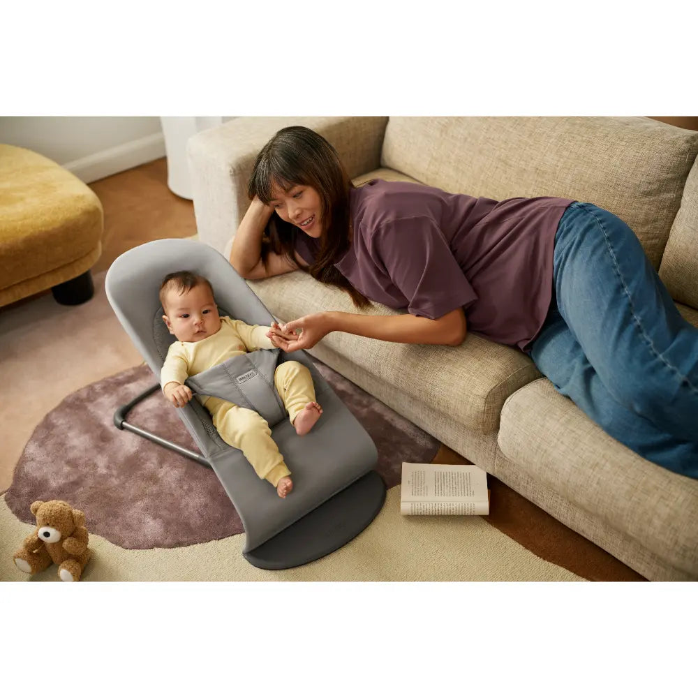 BabyBjorn Balance Soft Quilted Fabric, Lightweight Ergonomic Baby Bouncer with Natural Rocking, Convertible to a Toddler Chair, Ergonomic design, Newborn to Toddler (0–2 Years) - Light Grey