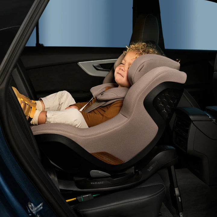 Maxi-Cosi Pearl Slide Pro i-Size All-in-One Car Seat, SLIDETECH®2 Technology, Rear and Forward Facing, 360° Rotation, 5 Recline Positions, Side Impact Protection, 3 Months - 4 Years, ISOFIX Included - Authentic Black