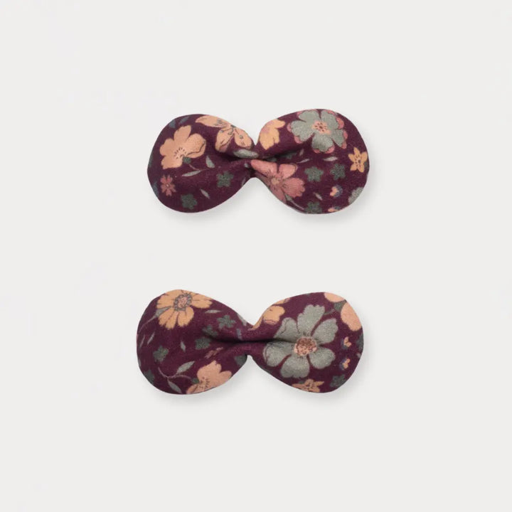 Early Sunday Penelope Clip - Garden Flowers Plum