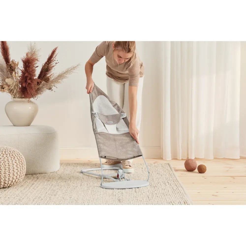 BabyBjorn Balance Soft Mesh, Lightweight Ergonomic Baby Bouncer with Natural Rocking, Convertible to a Toddler Chair, Ergonomic design, Newborn to Toddler (0–2 Years) - Sand Grey Beige / White