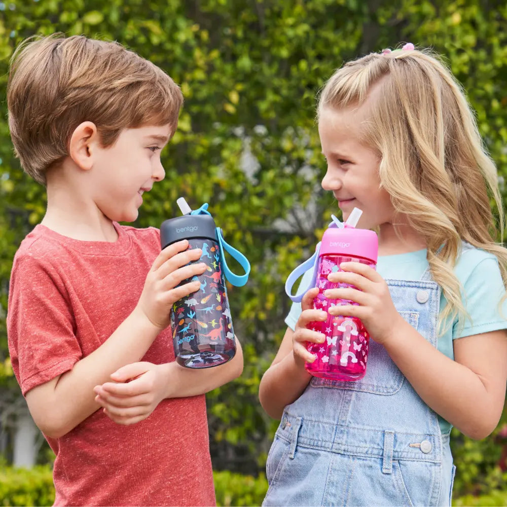 Bentgo Kids Water Bottle 450 ml, Leak-Proof Straw Bottle for Kids, Lightweighted &amp; Durable, BPA &amp; PFAS-Free Tritan Water Bottle, Ideal for School, Daycare &amp; Travel, 3 years+ - Rainbow and Butterflies