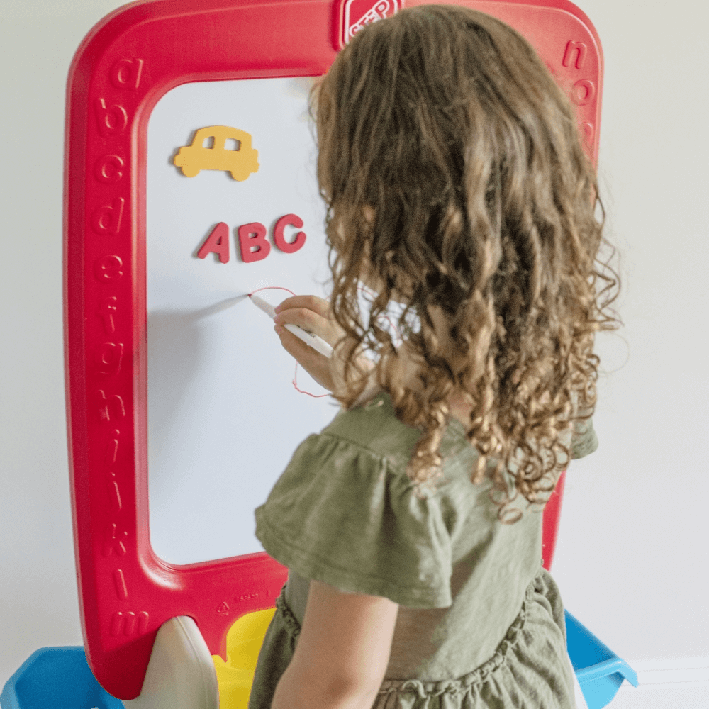 Step2 All Around Easel For Two Red