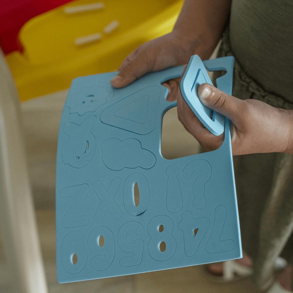 Step2 All Around Easel For Two Red