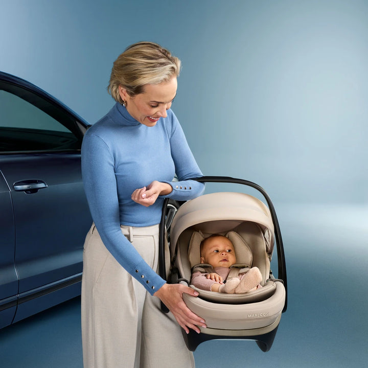 Maxi-Cosi Pebble Slide Pro i-Size, Newborn Car Seat, SLIDETECH®2 Sliding Car Seat Technology, Rear Facing, Full Lie-Flat Recline, Side Impact Protection, Climaflow Ventilation, Lightweight at 3.9Kg, Travel Friendly, 0-24 Months - Moon Graphite