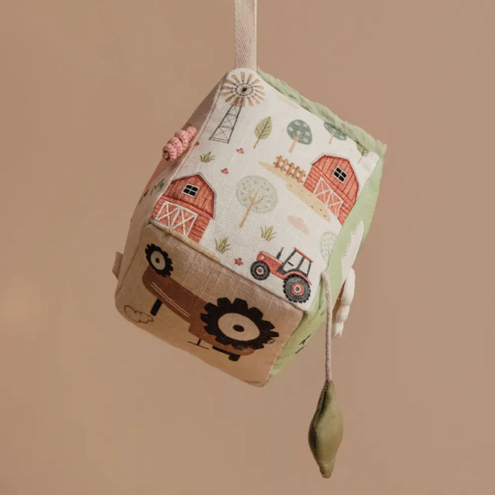 Jugo Play Busy Cube (Cow, Hen, Pig)