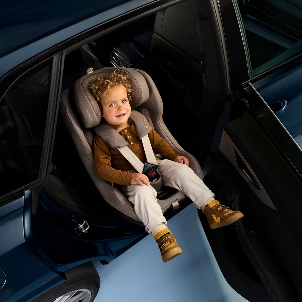 Maxi-Cosi Pearl Slide Pro i-Size All-in-One Car Seat, SLIDETECH®2 Technology, Rear and Forward Facing, 360° Rotation, 5 Recline Positions, Side Impact Protection, 3 Months - 4 Years, ISOFIX Included - Authentic Black