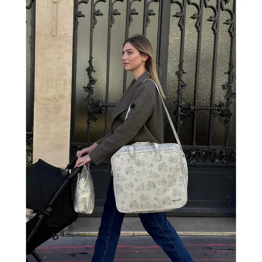 Pasito a Pasito Maternity Hospital Bag with Large Capacity, Water-Resistant Multi-Storage Organizer, Hand Handles &amp; Shoulder Straps, Toile de Jouy Faux Leather - Cream