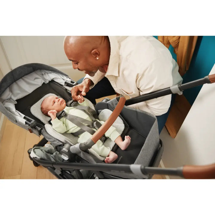 UPPAbaby Cruz V3 City Stroller, Reversible Seat, Flat Recline, Includes Bumper Bar, Insect Net, Rain Cover, up to 4 Years - Callum/Stone Blue