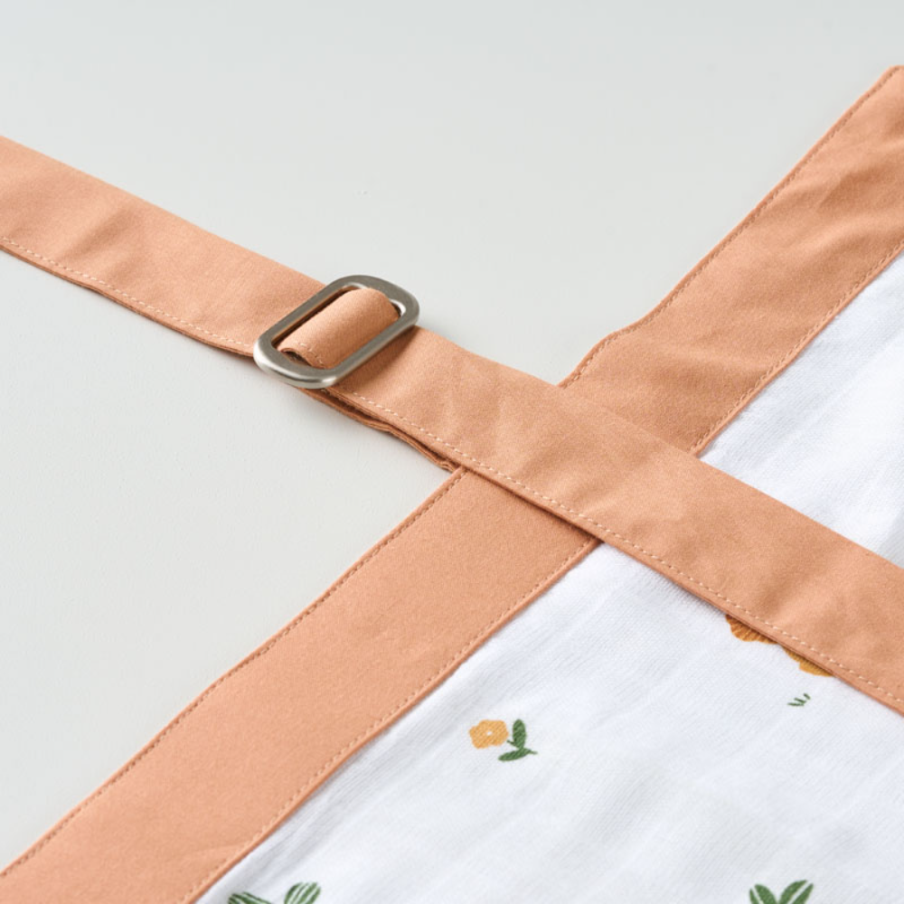 Aariro Nursing Apron – Explorer Collection