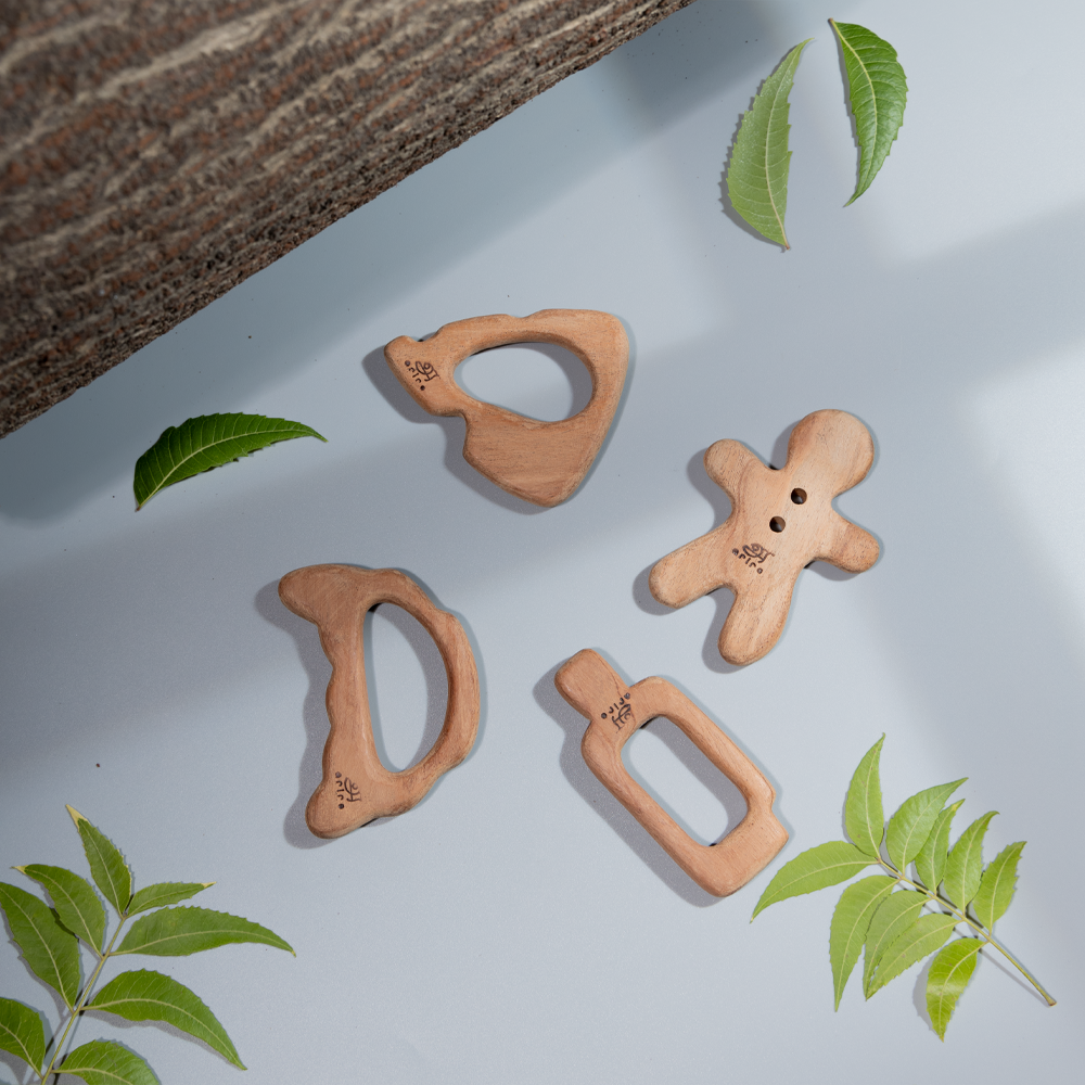 Ariro Wooden Teethers - Treats