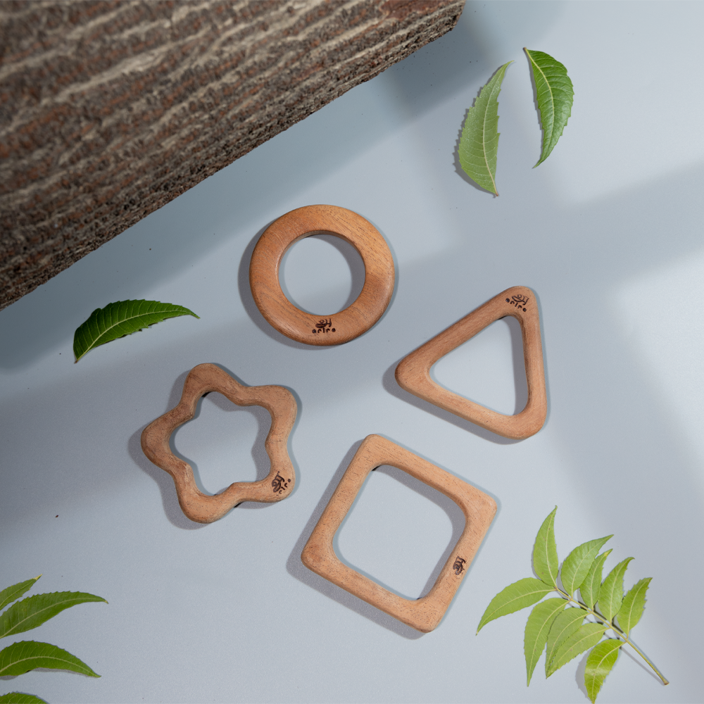 Ariro Wooden Teether - Shapes