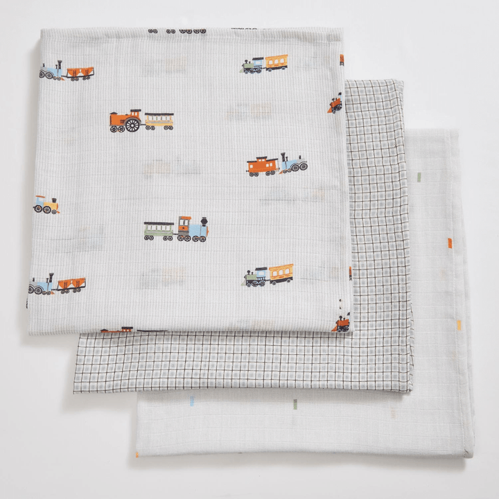 Train/0-6M/Swaddles